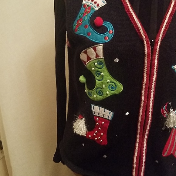 CHRISTMAS VEST W/ 6 STOCKINGS-BLACK - Picture 3 of 8